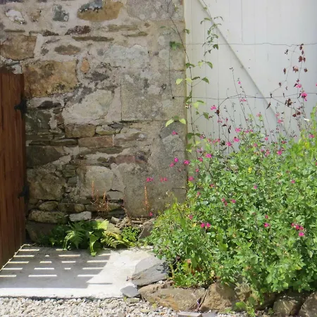 Guest house Corentin Cottages - Stewart Morpurgo *