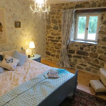 Corentin Cottages - Stewart Morpurgo Guest house